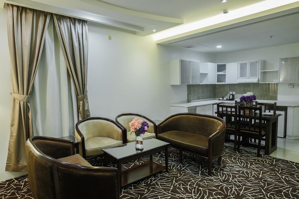 Rest Night Serviced Apartments- Alhamra Riyadh Exterior photo A living room in a typical apartment