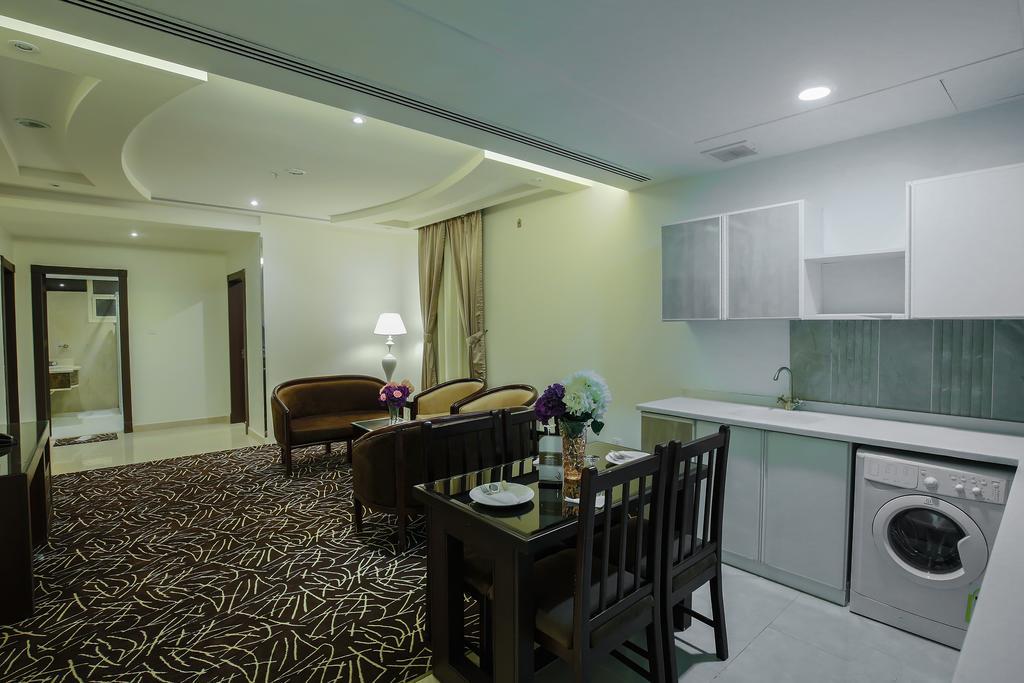 Rest Night Serviced Apartments- Alhamra Riyadh Exterior photo A suite at the hotel