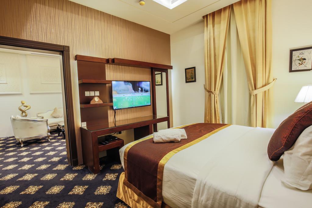 Rest Night Serviced Apartments- Alhamra Riyadh Exterior photo A bedroom in the hotel